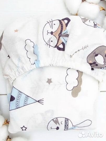 Простынь на резинке в детскую кроватку