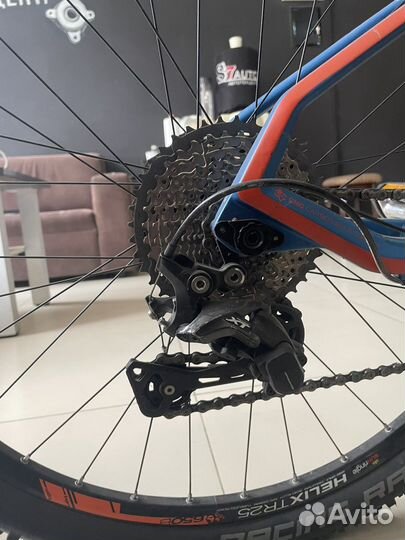 Bergamot Roxtar LTD Carbon