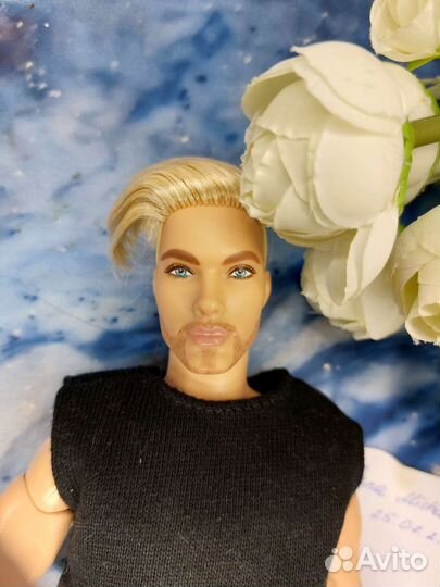 Кукла Barbie Looks Ken Шон Барби Кен