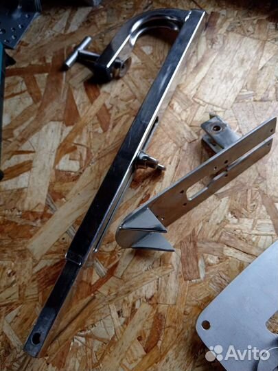 Струбцина для датчика эхолота