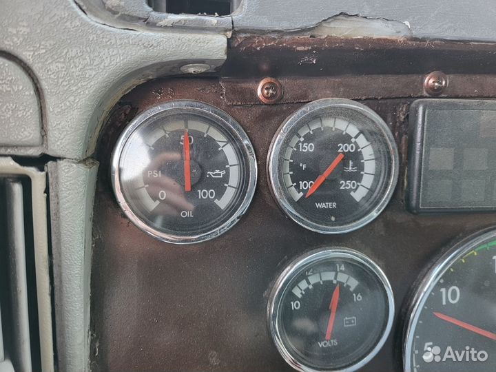 Freightliner Century с полуприцепом, 1999
