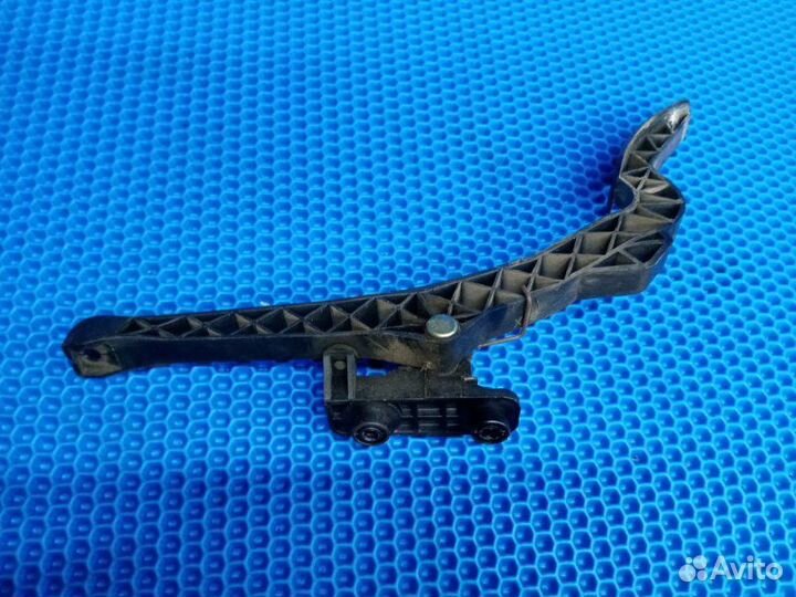 Педаль газа Hyundai Sonata EF G4GC 2007