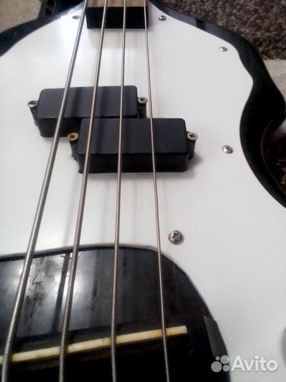 Басс гитара 4 струны
