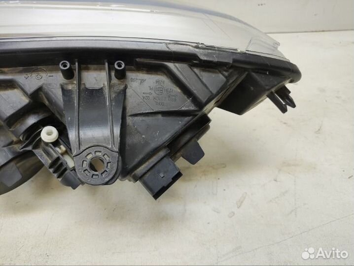 Фара правая Renault Logan 2 2018