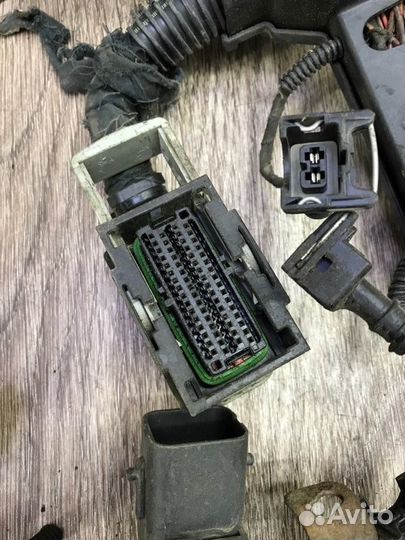 Проводка двигателя Opel Astra H Z16XER