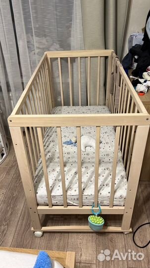 Детская кроватка