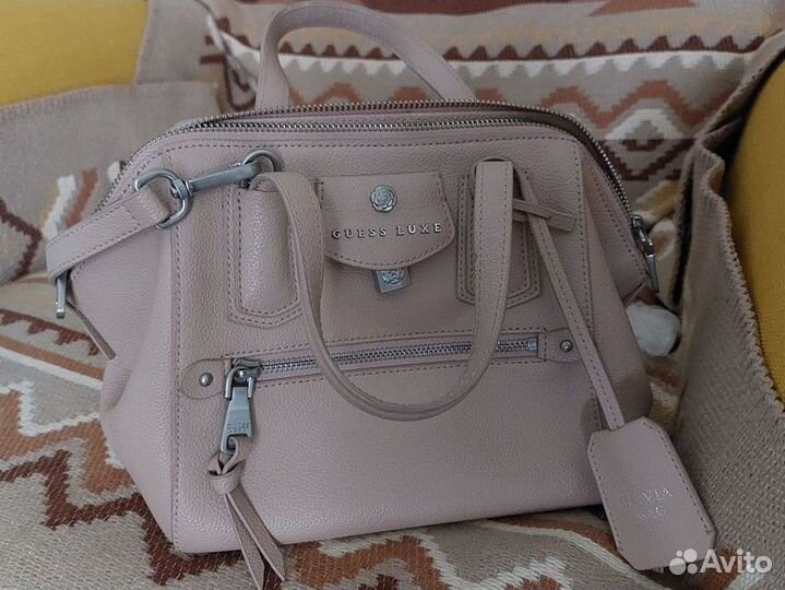 Сумочка женская Guess Luxe