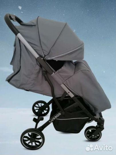 Прогулочная коляска новая