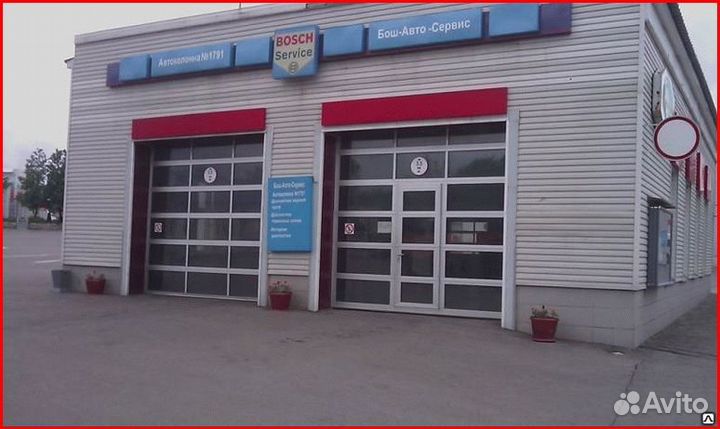 Гаражные секционные ворота для автомойки