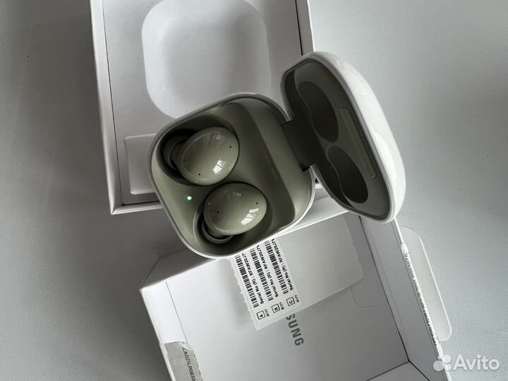 Bluetooth наушники samsung buds2 новые