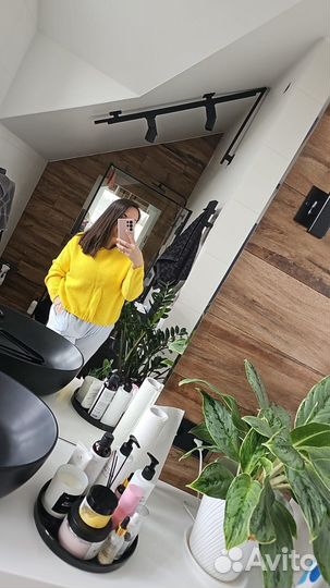 Свитер женский