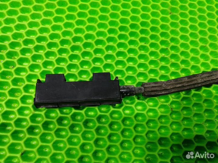 Трос капота Volkswagen Polo Sedan