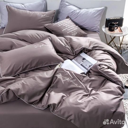 Однотонное постельное белье сатин с вышивкой