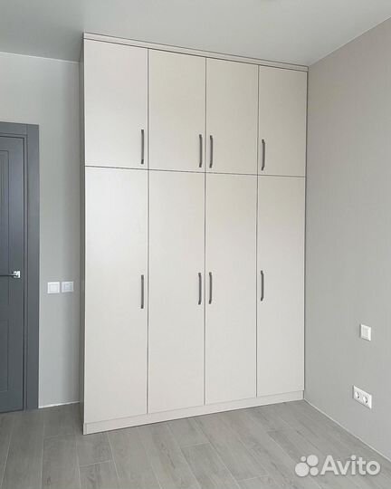 Распашной шкаф на заказ