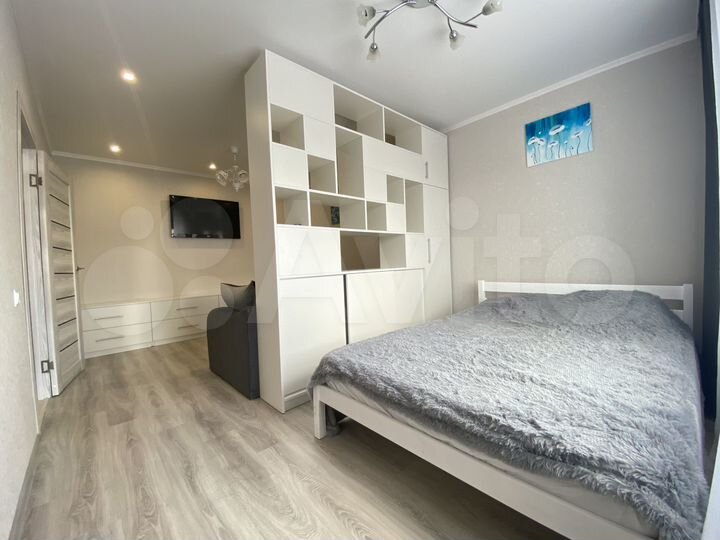 1-к. квартира, 42 м², 9/9 эт.