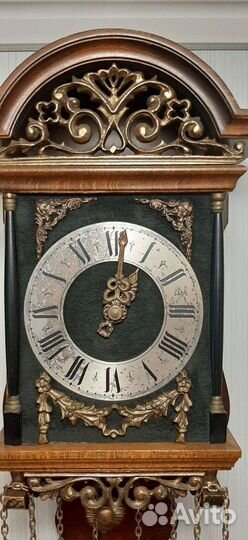 Часы настенные Европа