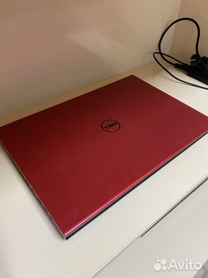 Ноутбук Dell p40f001