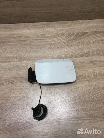 Лючок бензобака BMW 3 E90