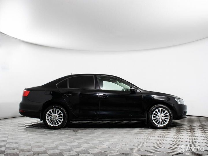 Volkswagen Jetta, 2012