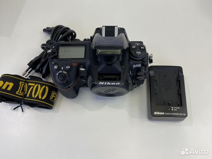 Nikon D700 body