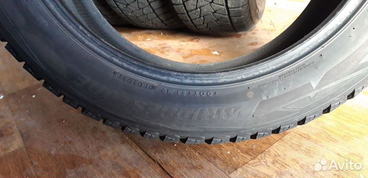 Bridgestone Blizzak DM-V2 235/55 R20 102T