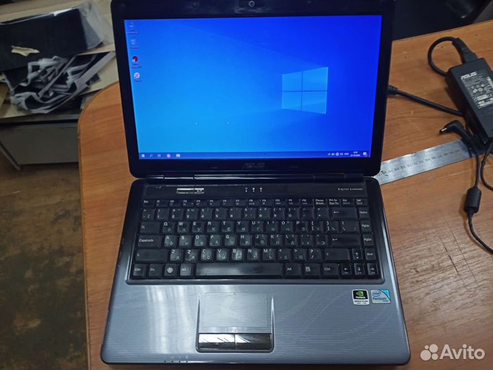 Ноутбук asus