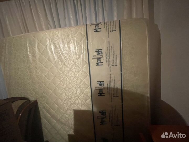 Продаю матрас,новый,размеры -180х200