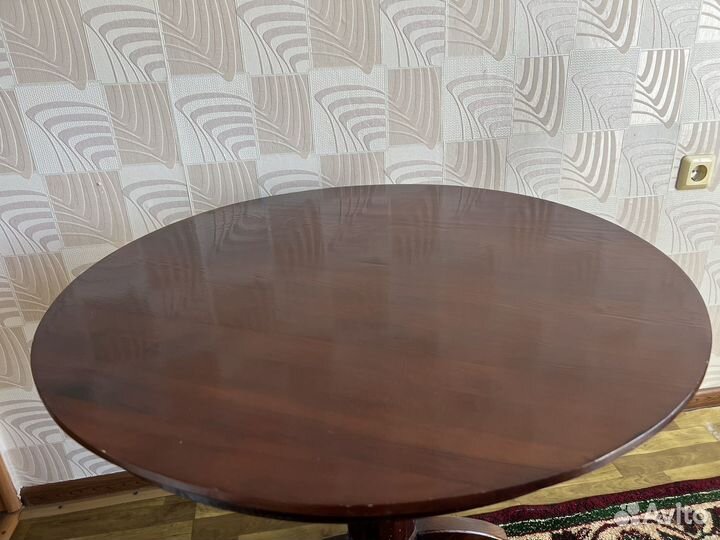 Кухонный стол