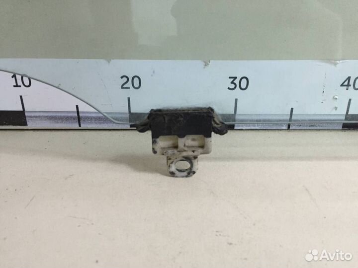 Стекло двери передней правой Toyota Corolla E150 2