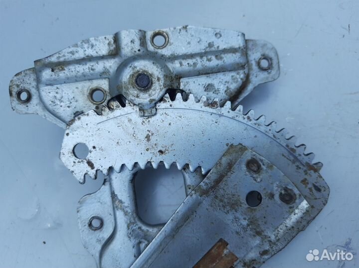 Стеклоподъемник задний Daewoo Matiz