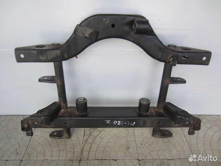 Подрамник задний Mercedes-Benz M-Class W163 M112