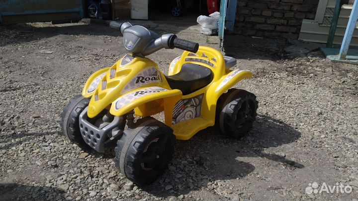 Детский квадроцикл на аккумуляторе
