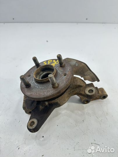 Kia Spectra кулак поворотный передний правый