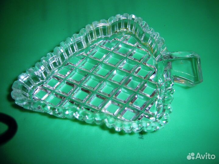 Дамские пепельницы