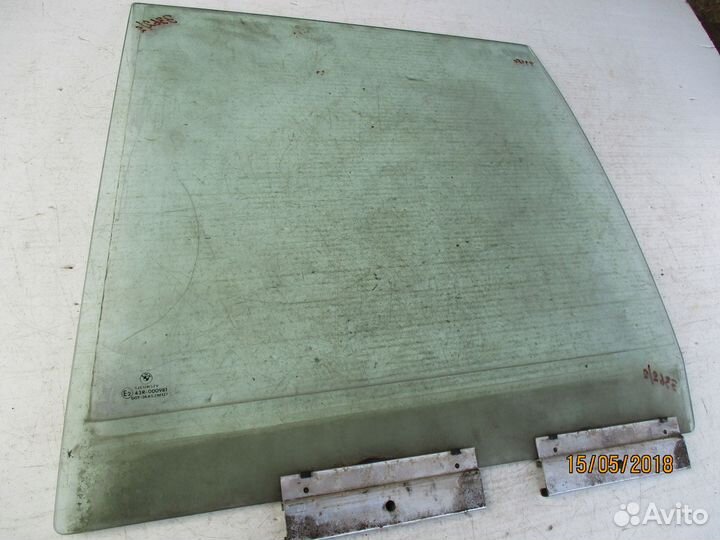 Заднее левое стекло BMW e34