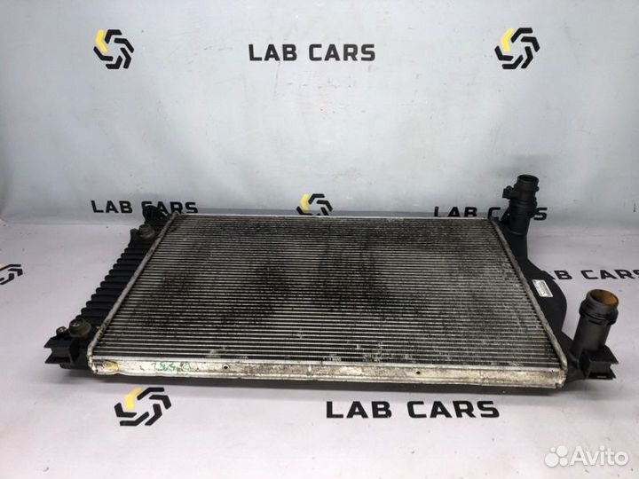Радиатор охлаждения двигателя Audi A6 C6 BRE 2.0