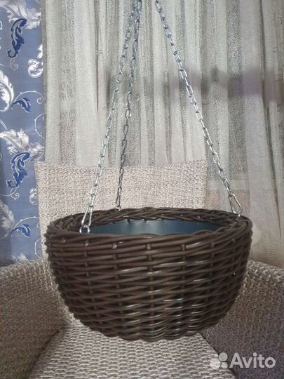 Подвесное кашпо из экоротанга