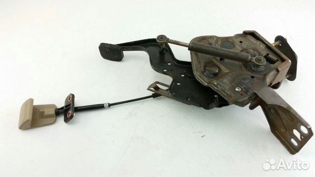 Педаль ручника Nissan Presage VNU30 YD25DDT 1999