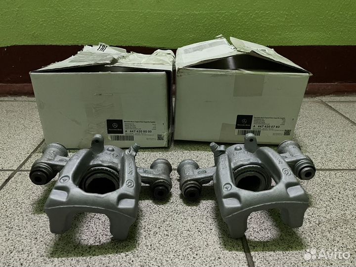 Суппорт задний Mercedes W447