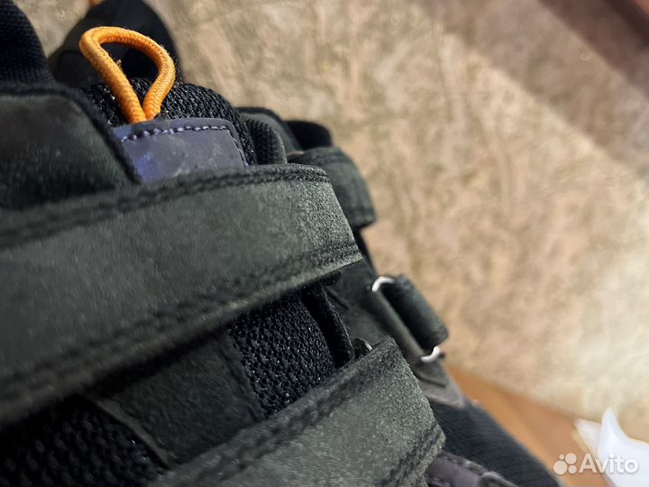 Продам кросовки