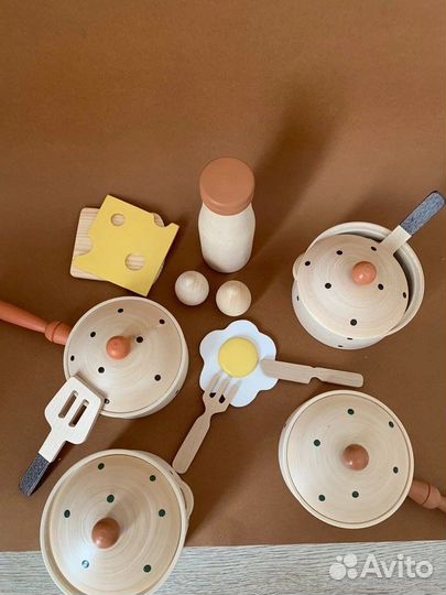 Деревянная посудка, игрушечная еда
