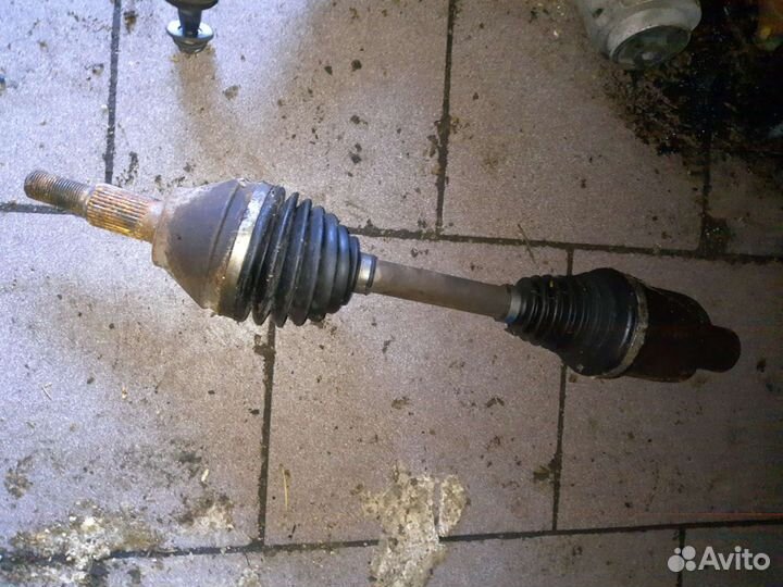 Приводной вал, привод передний Dodge RAM 2017