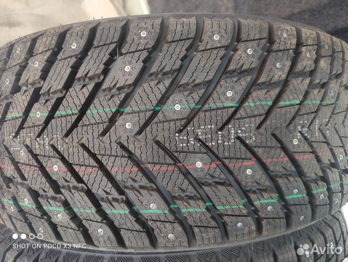 Zmax Winternova Stud II 225/45 R17