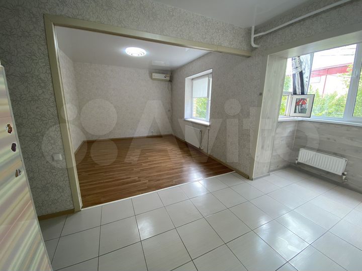 2-к. квартира, 53,5 м², 1/3 эт.