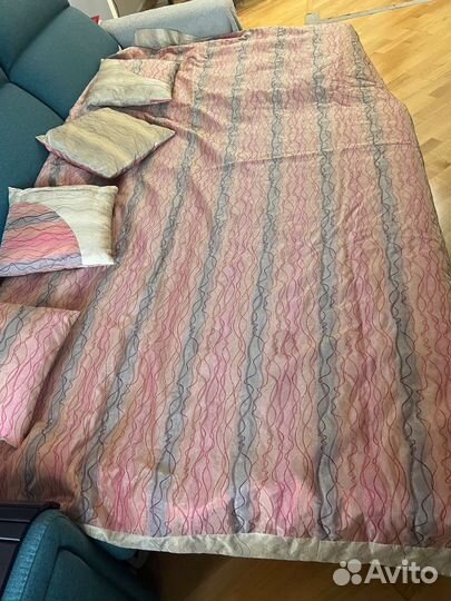 Покрывало 2 на 2,5 м + подушки