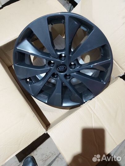 Диски R18 Kia Optima 4 GT оригинал