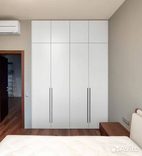 Шкаф двухстворчатый