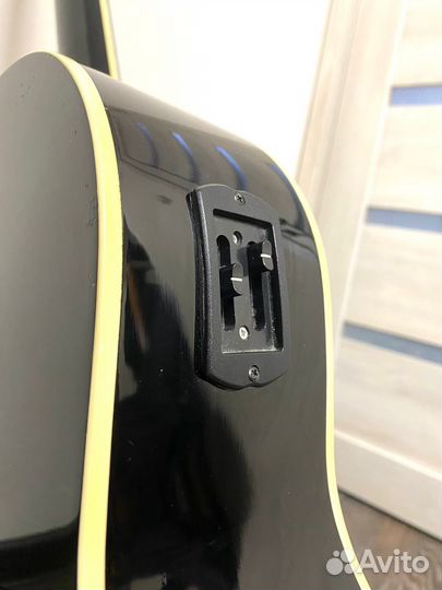 Электроакустическая гитара и Комбик акустика