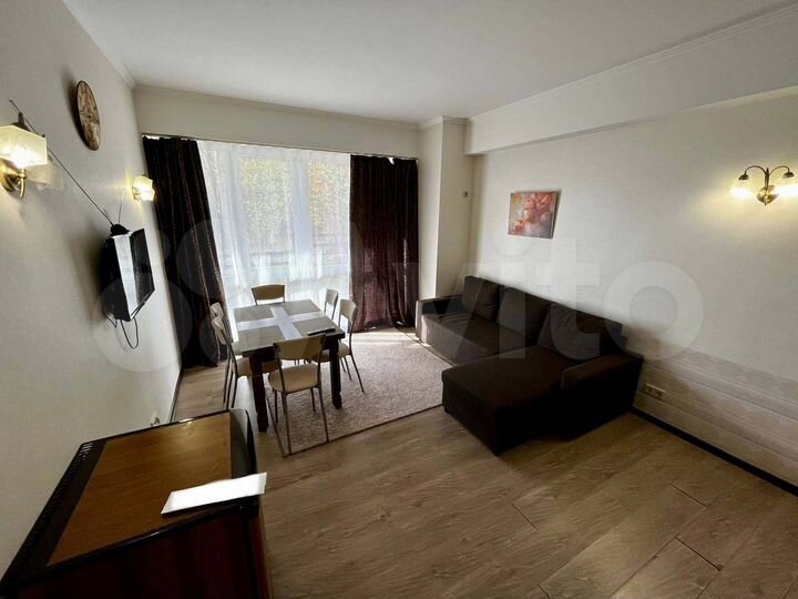 2-к. квартира, 75 м², 1/4 эт.