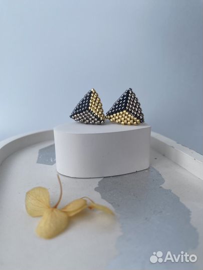 Сережки из бисера